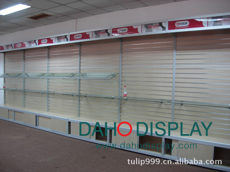 打造精品店的高端陈列艺术 宁波大禾展示架与铝合金灯箱架的魅力